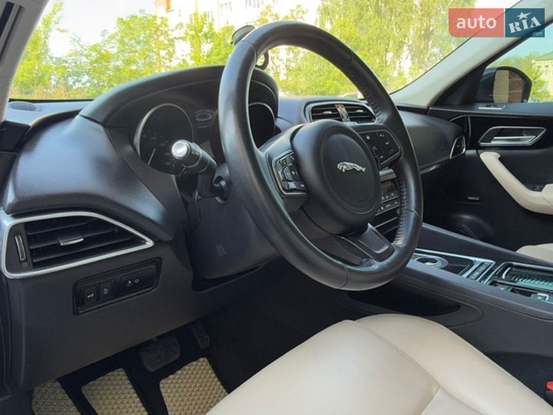 Внедорожник / Кроссовер Jaguar F-Pace 2019 в Тернополе