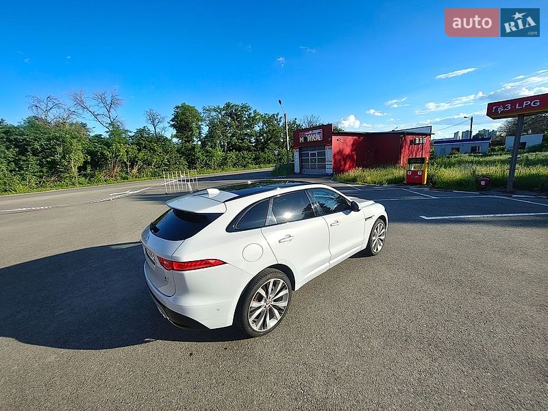 Внедорожник / Кроссовер Jaguar F-Pace 2016 в Харькове