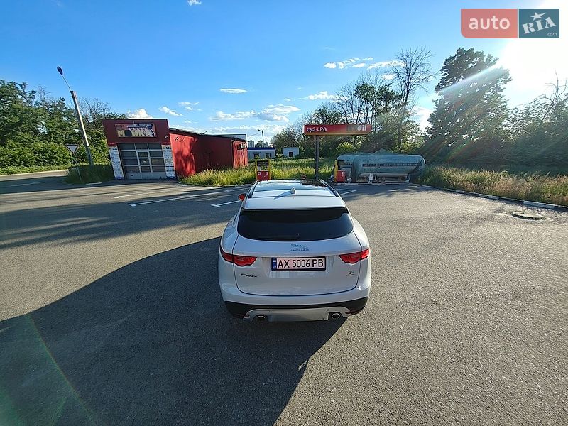 Внедорожник / Кроссовер Jaguar F-Pace 2016 в Харькове