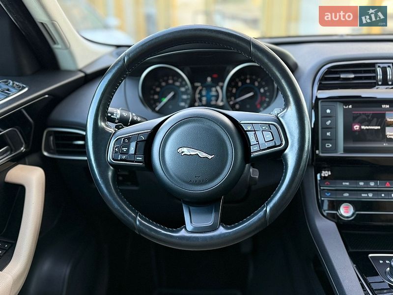 Позашляховик / Кросовер Jaguar F-Pace 2017 в Миколаєві фото 15 Позашляховик / Кросовер Jaguar F-Pace 2017 в Миколаєві