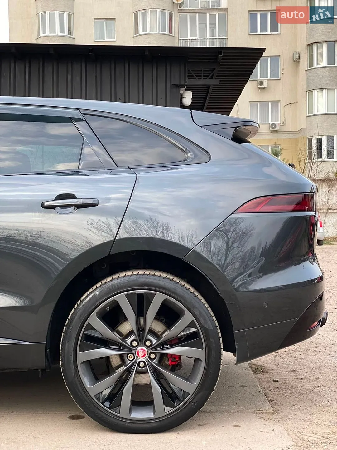 2018 Jaguar F-Pace - мініатюра 20