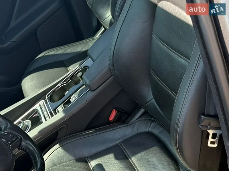 Jaguar F-Pace 2017 VIN SADCK2BV2HA889101 фото оголошення 25 з 60