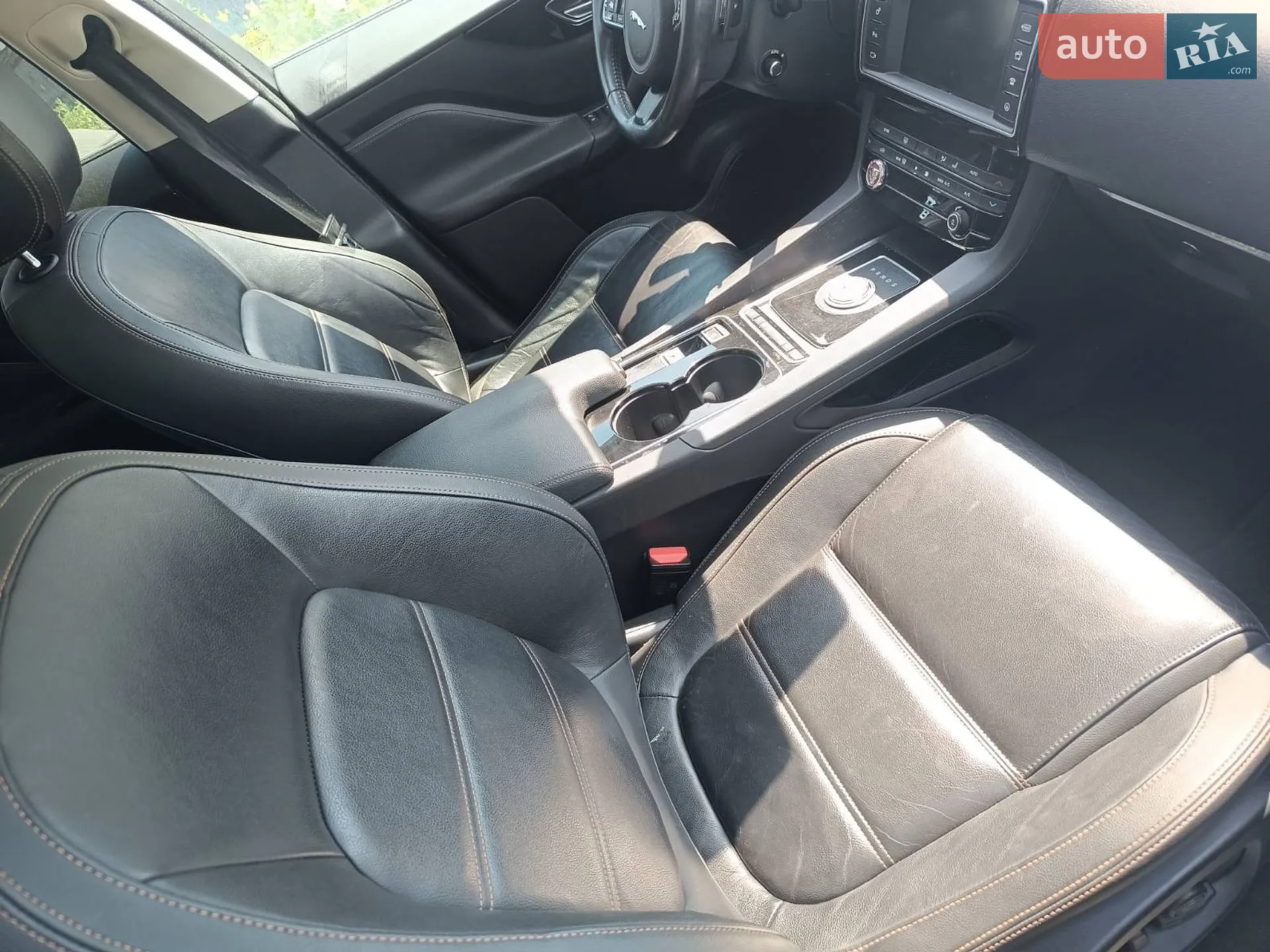 2016 Jaguar F-Pace - мініатюра 8