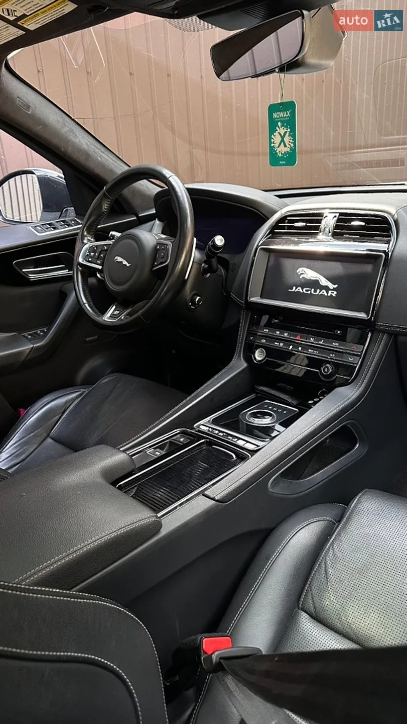 2018 Jaguar F-Pace - мініатюра 6