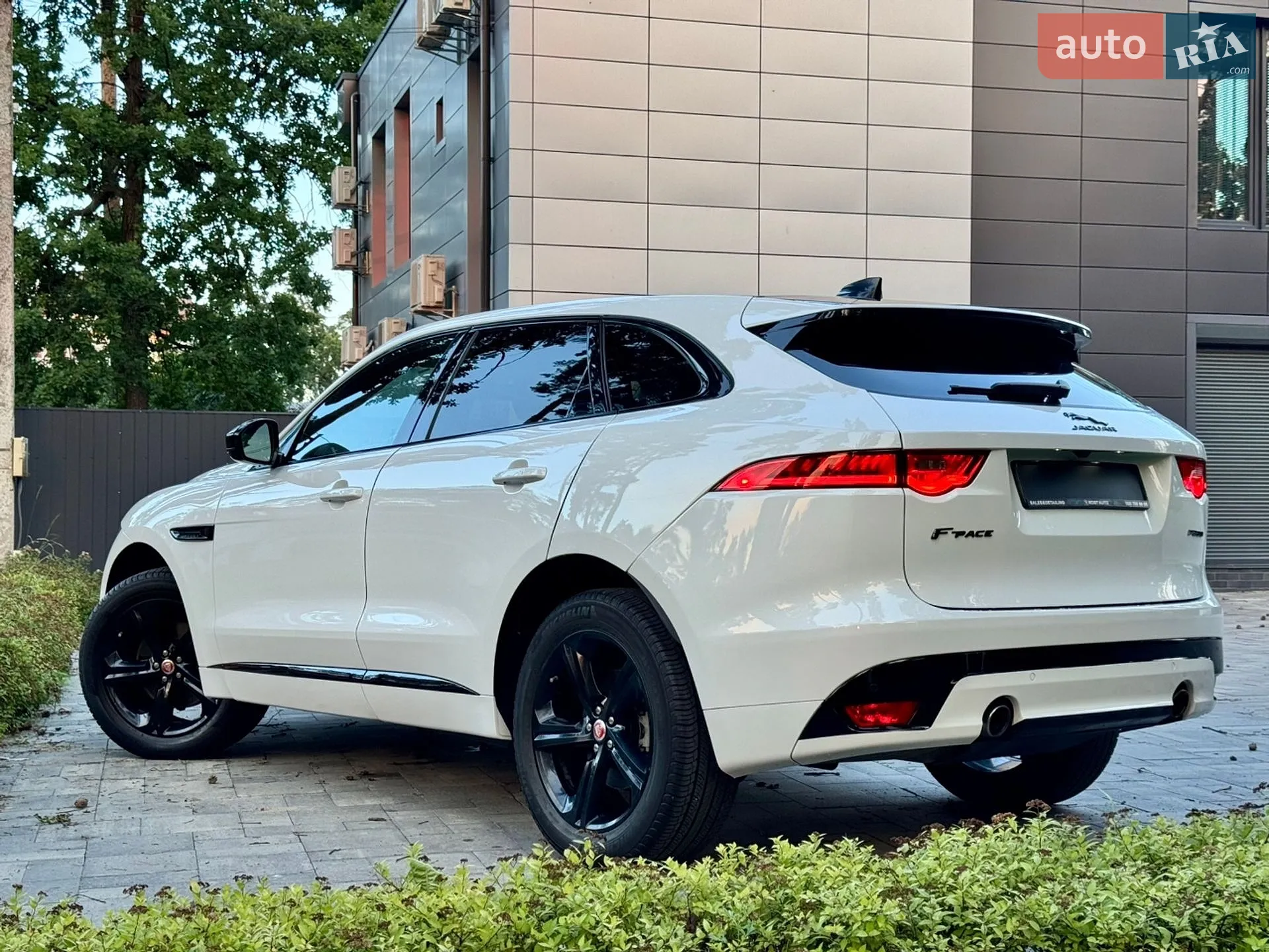 2019 Jaguar F-Pace - мініатюра 26