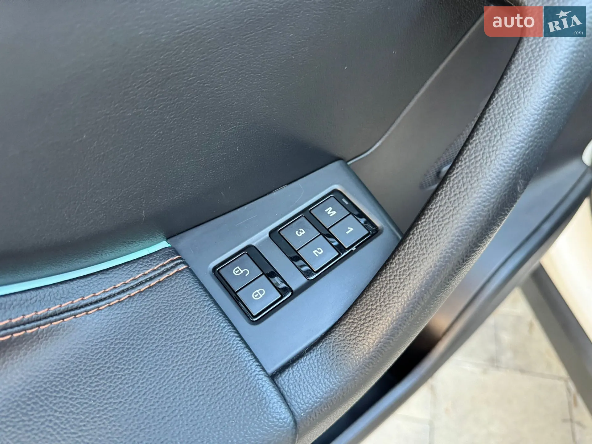 2019 Jaguar F-Pace - мініатюра 35