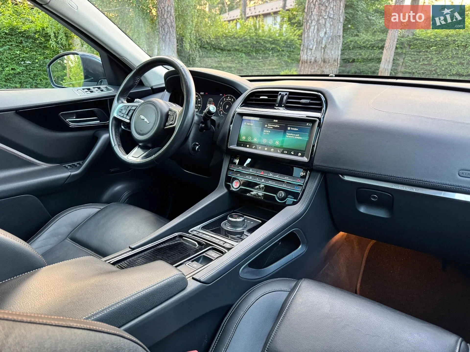 2019 Jaguar F-Pace - мініатюра 56