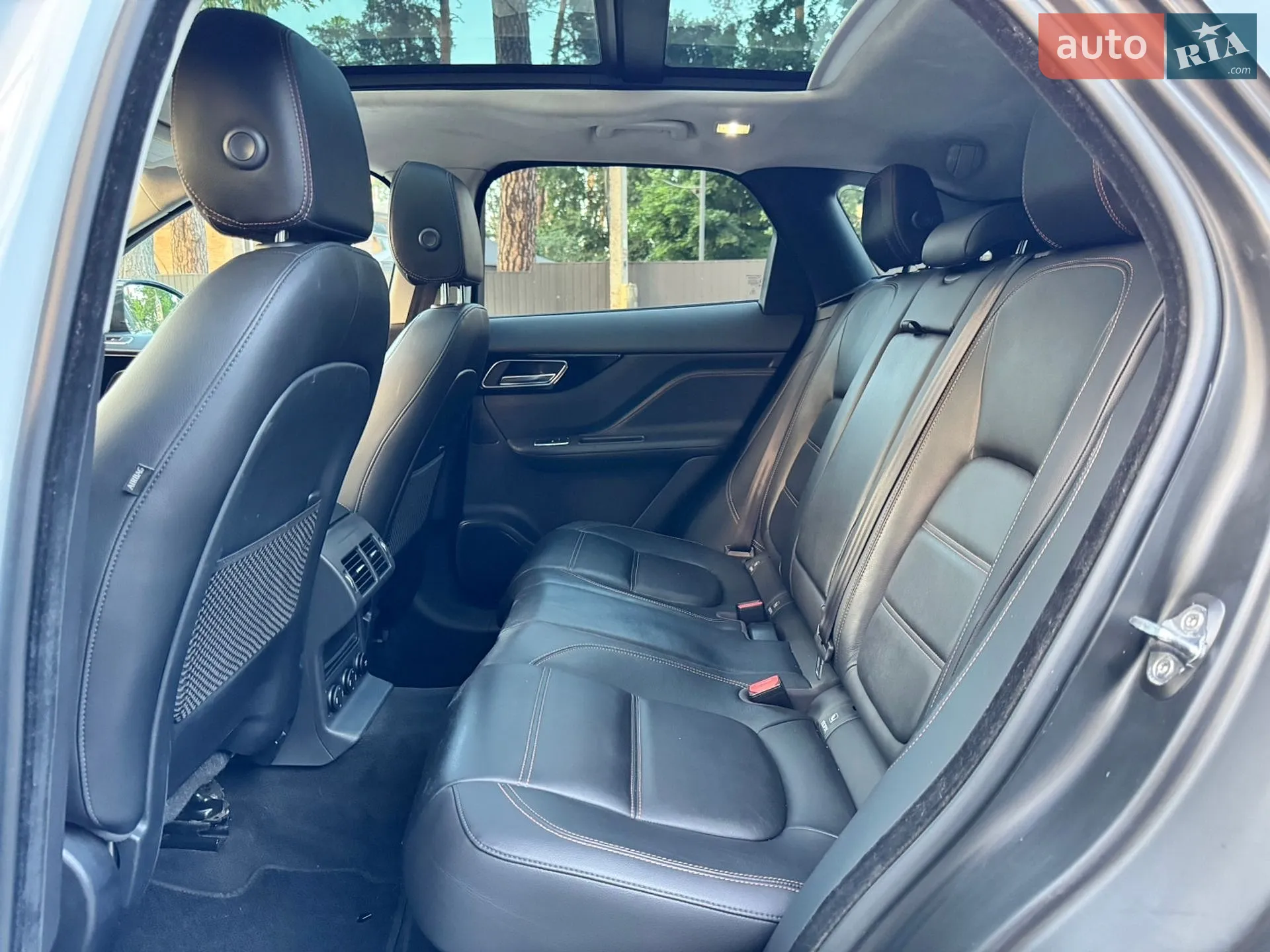 2019 Jaguar F-Pace - мініатюра 61