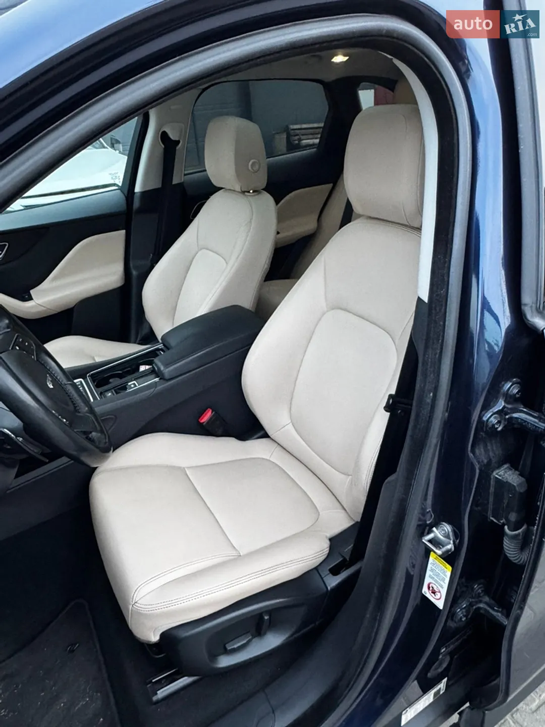 2018 Jaguar F-Pace - мініатюра 24