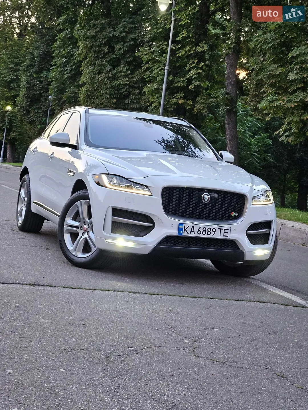 2017 Jaguar F-Pace - мініатюра 6