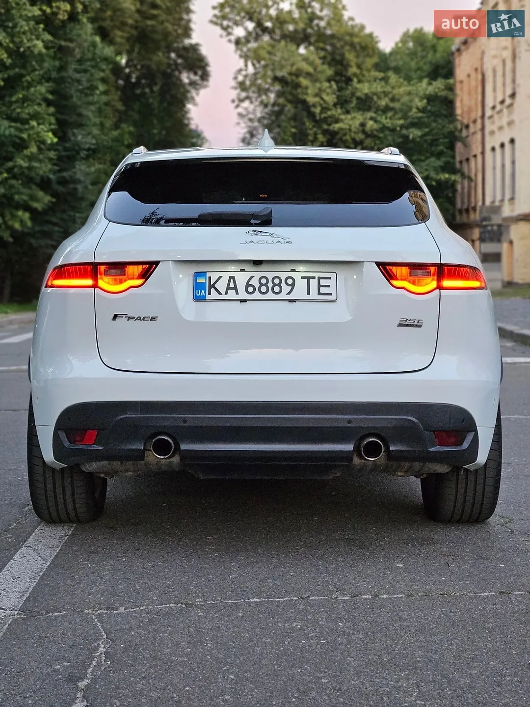 2017 Jaguar F-Pace - мініатюра 13