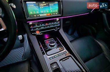 Внедорожник / Кроссовер Jaguar F-Pace 2017 в Киеве