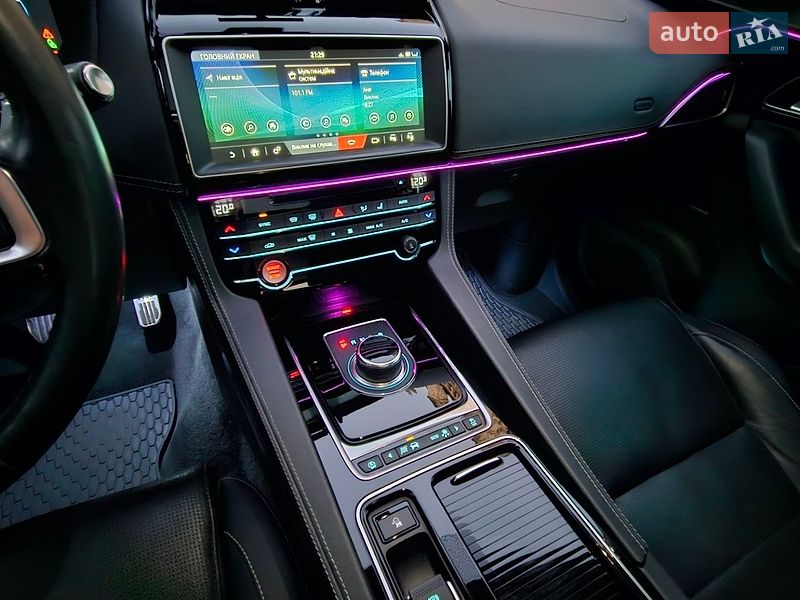 Внедорожник / Кроссовер Jaguar F-Pace 2017 в Киеве