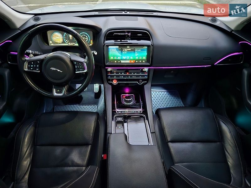 Внедорожник / Кроссовер Jaguar F-Pace 2017 в Киеве