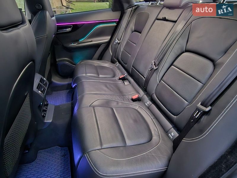 Внедорожник / Кроссовер Jaguar F-Pace 2017 в Киеве