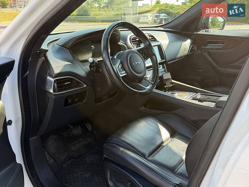 Внедорожник / Кроссовер Jaguar F-Pace 2017 в Ужгороде