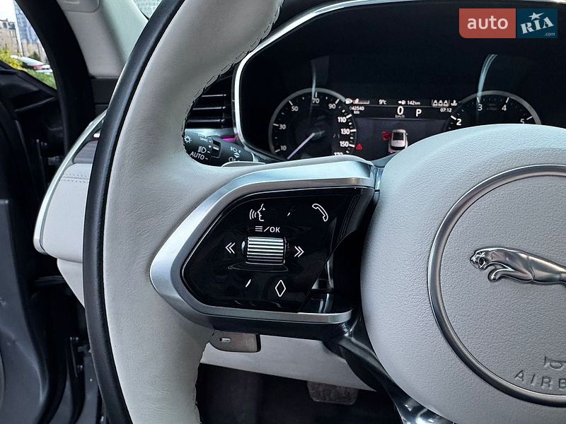 Внедорожник / Кроссовер Jaguar F-Pace 2022 в Черкассах