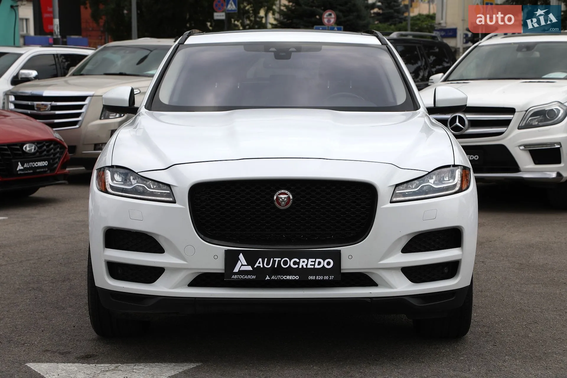 2018 Jaguar F-Pace - мініатюра 2