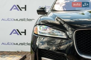 Внедорожник / Кроссовер Jaguar F-Pace 2019 в Киеве