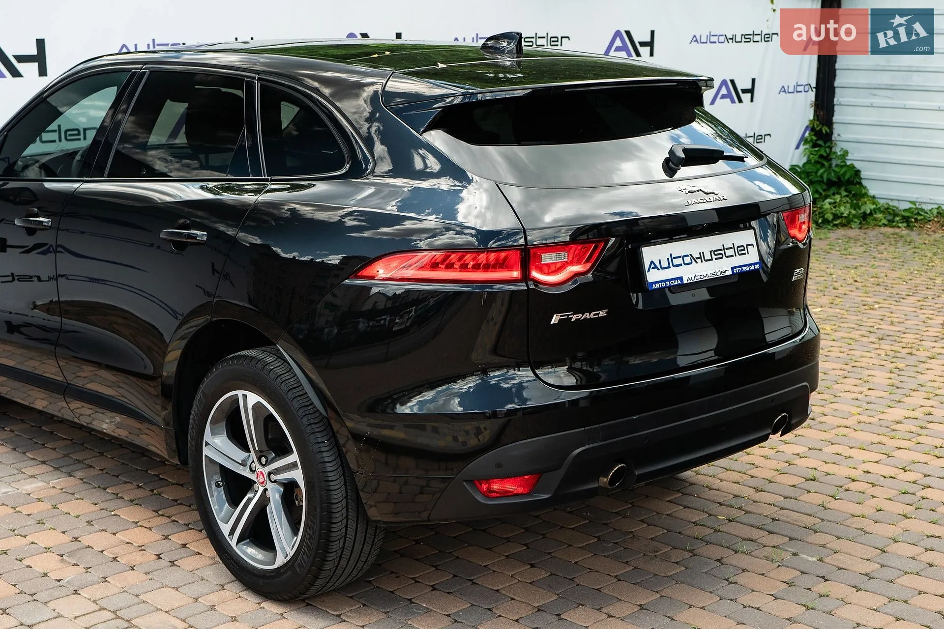 2019 Jaguar F-Pace - мініатюра 20