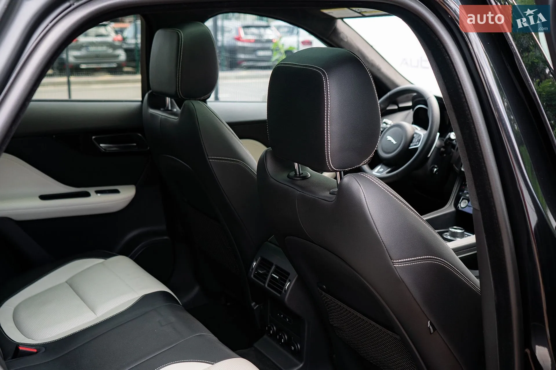 2019 Jaguar F-Pace - мініатюра 35