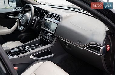 Внедорожник / Кроссовер Jaguar F-Pace 2019 в Киеве
