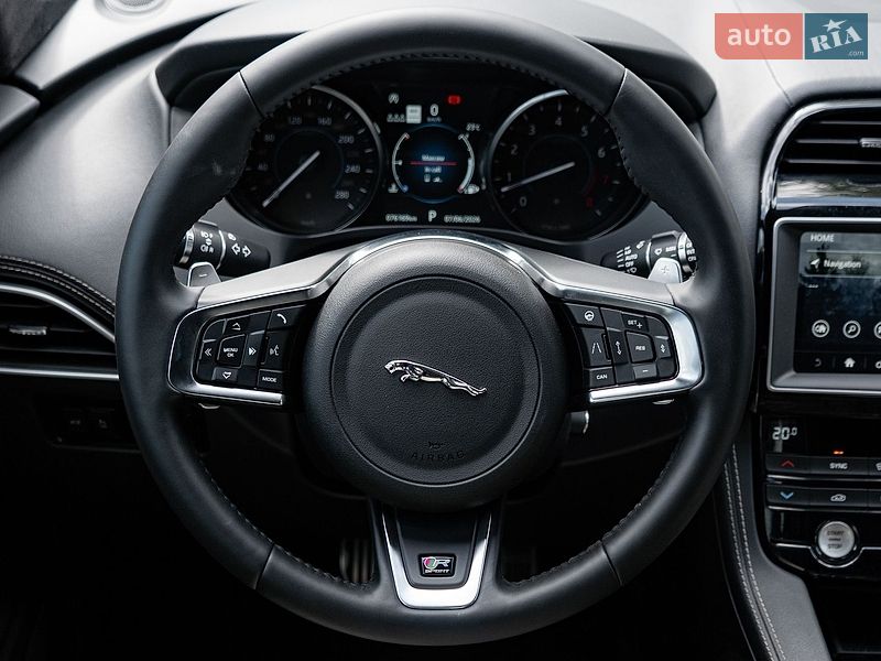 Внедорожник / Кроссовер Jaguar F-Pace 2019 в Киеве