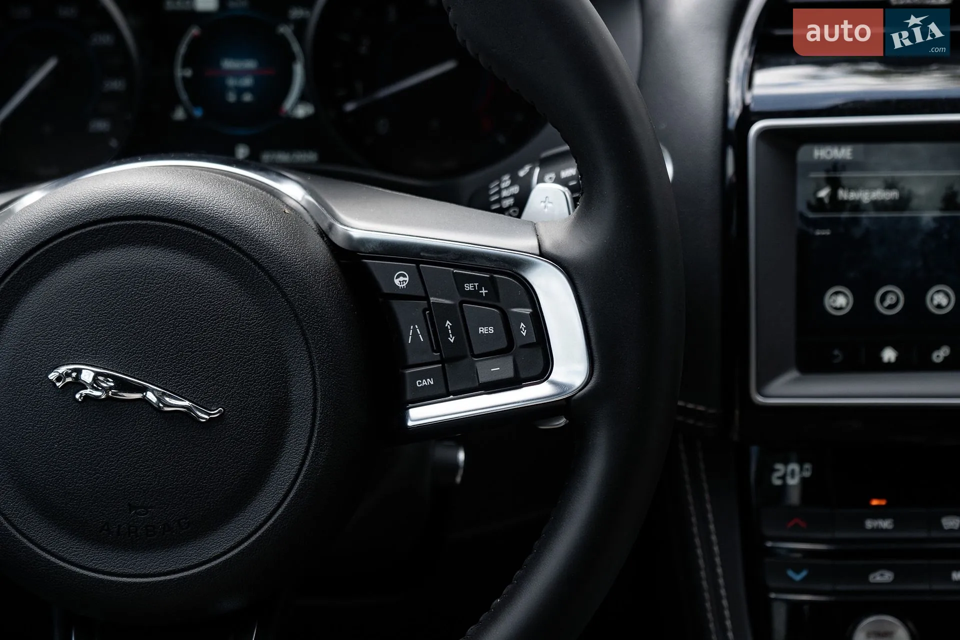 2019 Jaguar F-Pace - мініатюра 52