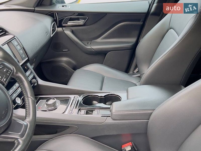 Внедорожник / Кроссовер Jaguar F-Pace 2016 в Ивано-Франковске фото 11 Внедорожник / Кроссовер Jaguar F-Pace 2016 в Ивано-Франковске
