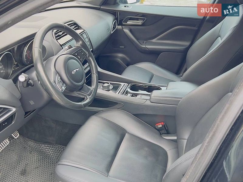 Внедорожник / Кроссовер Jaguar F-Pace 2016 в Ивано-Франковске фото 23 Внедорожник / Кроссовер Jaguar F-Pace 2016 в Ивано-Франковске
