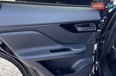 Внедорожник / Кроссовер Jaguar F-Pace 2016 в Ивано-Франковске фото 32 Внедорожник / Кроссовер Jaguar F-Pace 2016 в Ивано-Франковске
