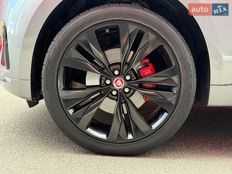 Внедорожник / Кроссовер Jaguar F-Pace 2019 в Киеве