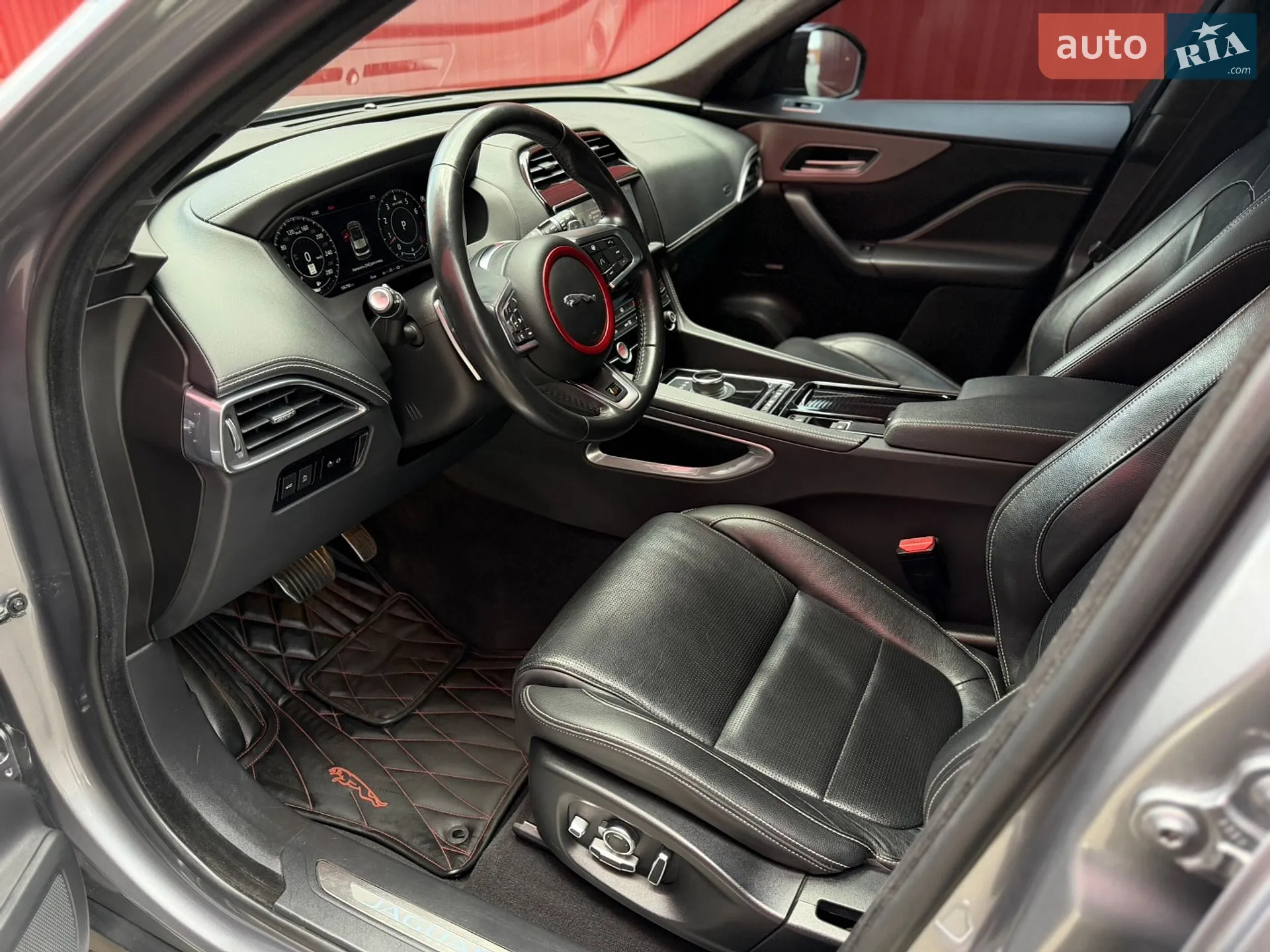 2019 Jaguar F-Pace - мініатюра 20