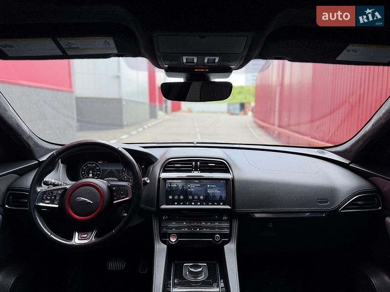 Внедорожник / Кроссовер Jaguar F-Pace 2019 в Киеве