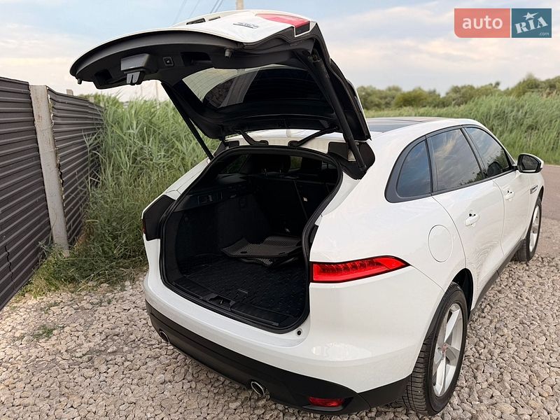 Позашляховик / Кросовер Jaguar F-Pace 2017 в Тернополі