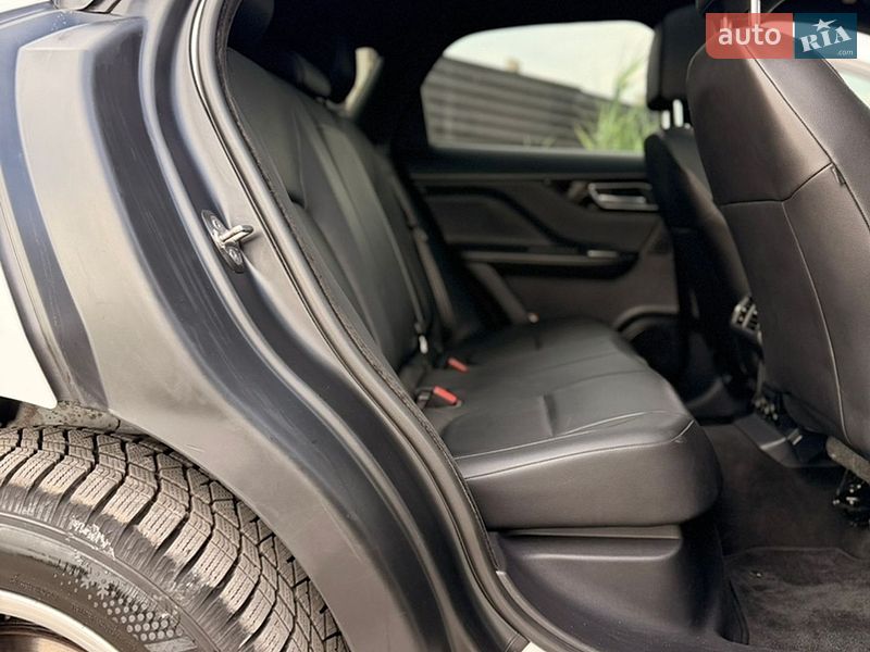 Позашляховик / Кросовер Jaguar F-Pace 2017 в Тернополі