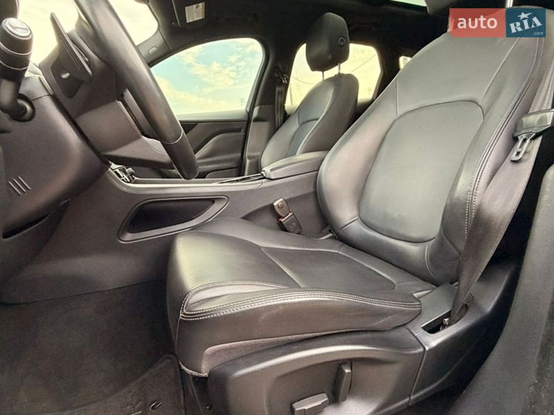 Позашляховик / Кросовер Jaguar F-Pace 2017 в Тернополі