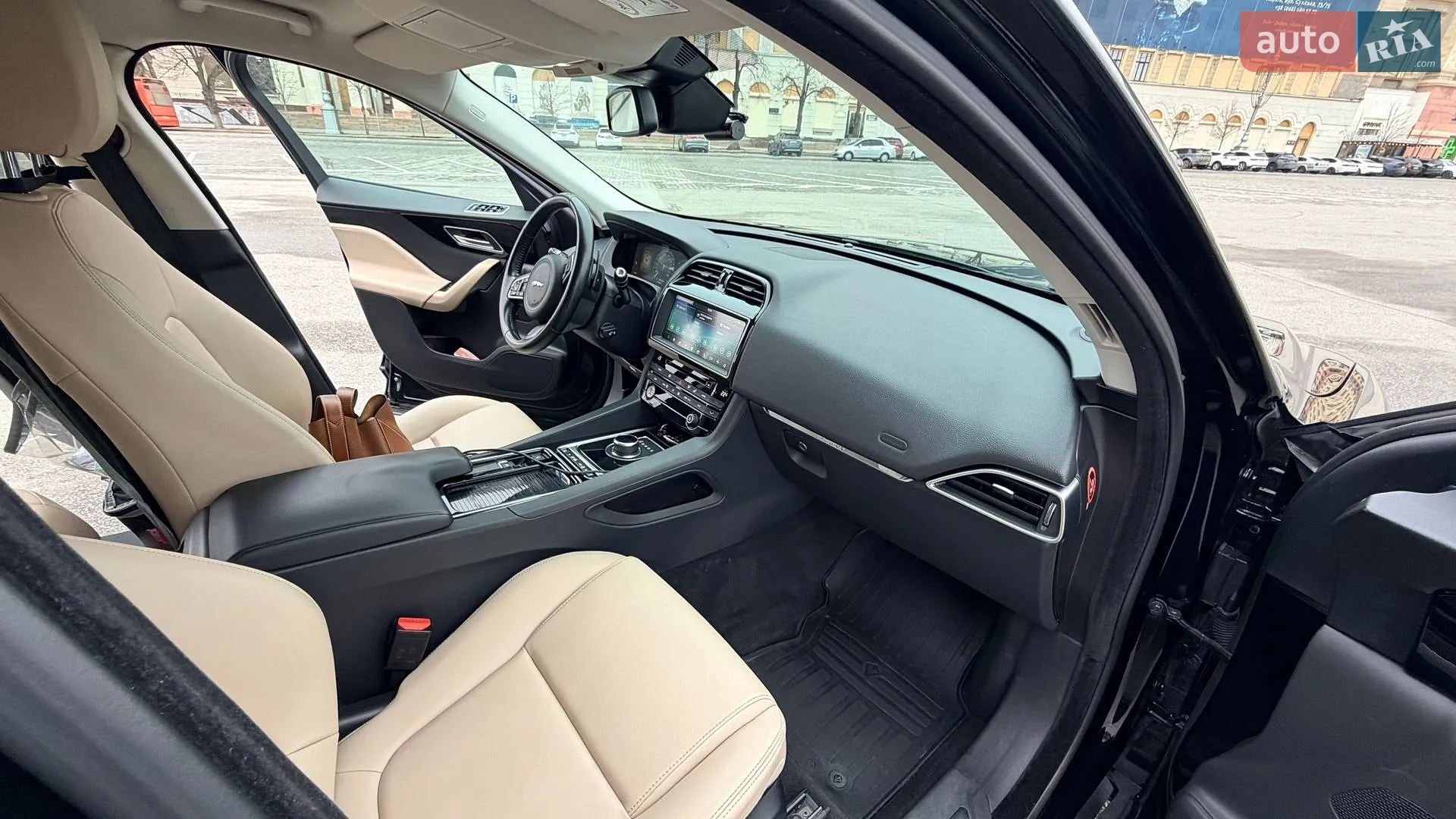 2017 Jaguar F-Pace - мініатюра 6
