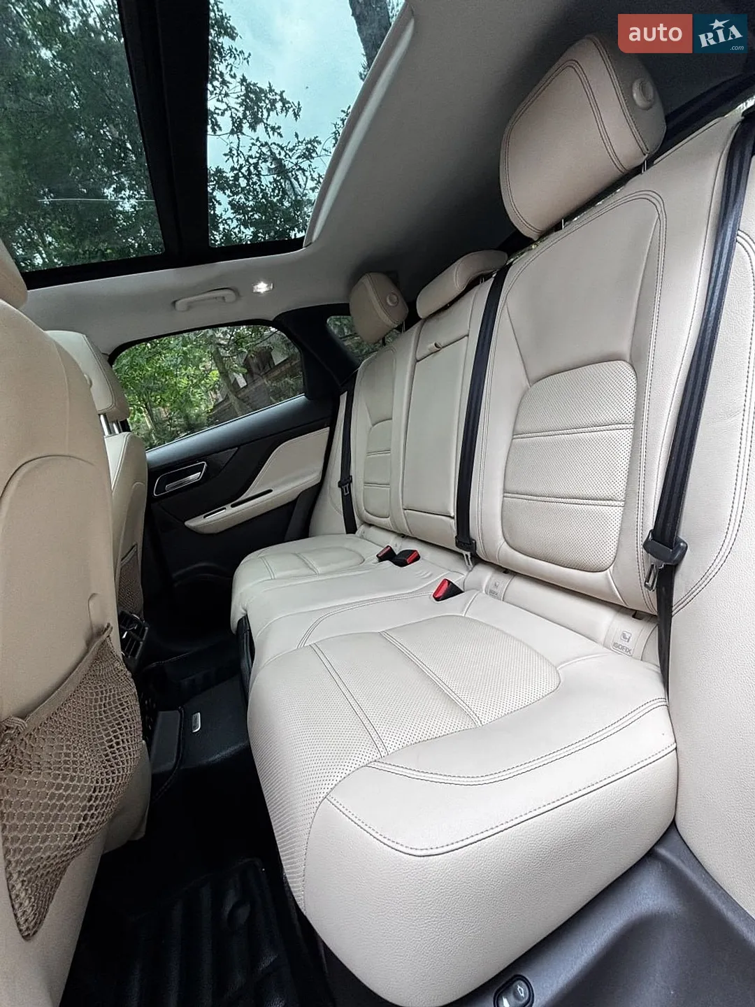 2016 Jaguar F-Pace - мініатюра 18