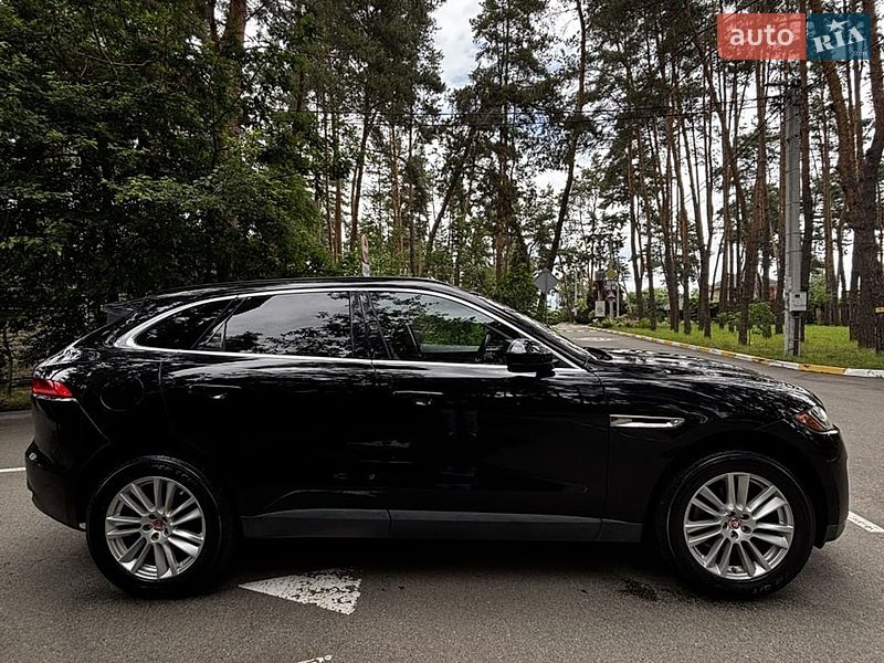 Внедорожник / Кроссовер Jaguar F-Pace 2016 в Белогородке