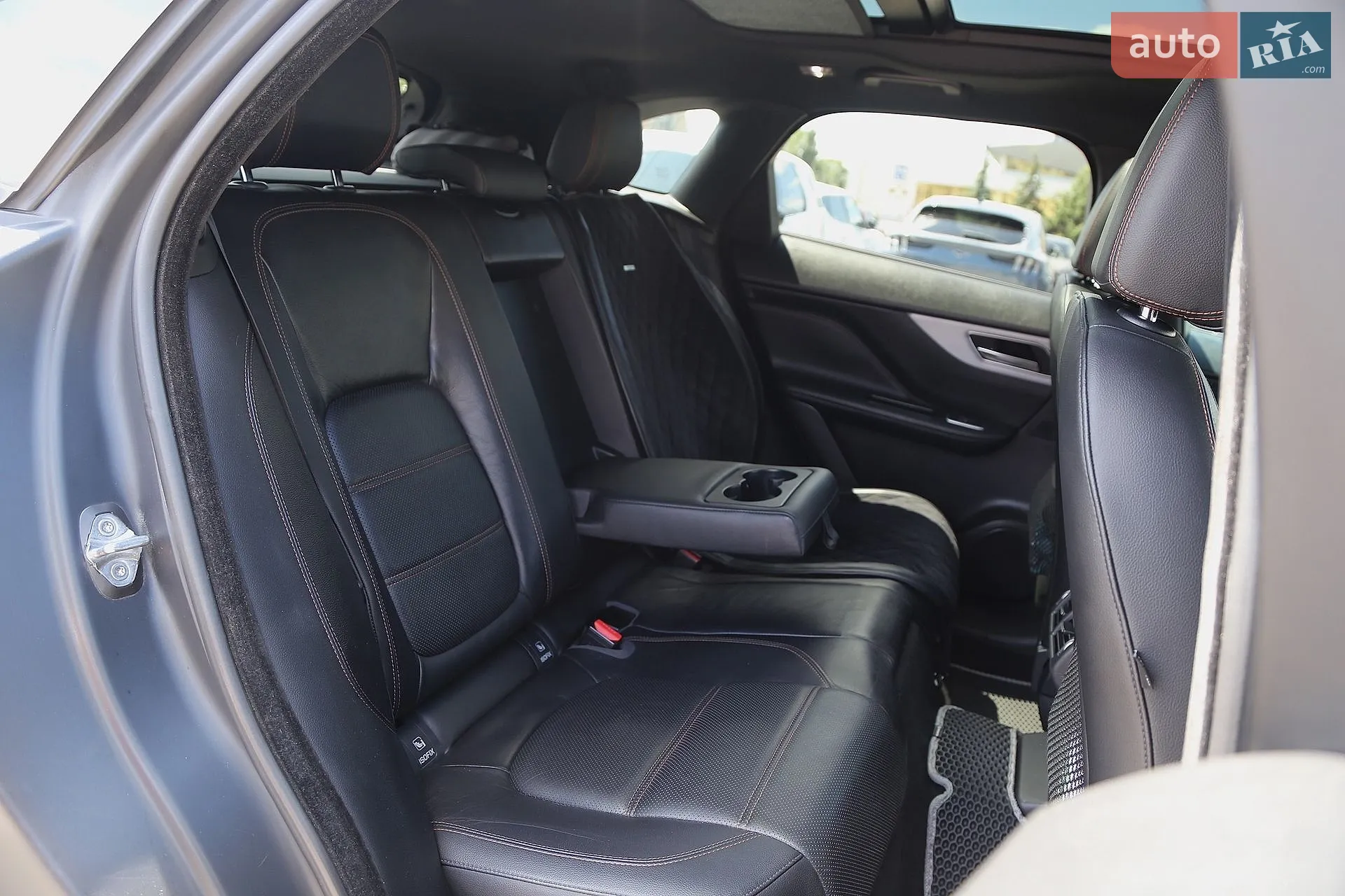 2016 Jaguar F-Pace - мініатюра 11