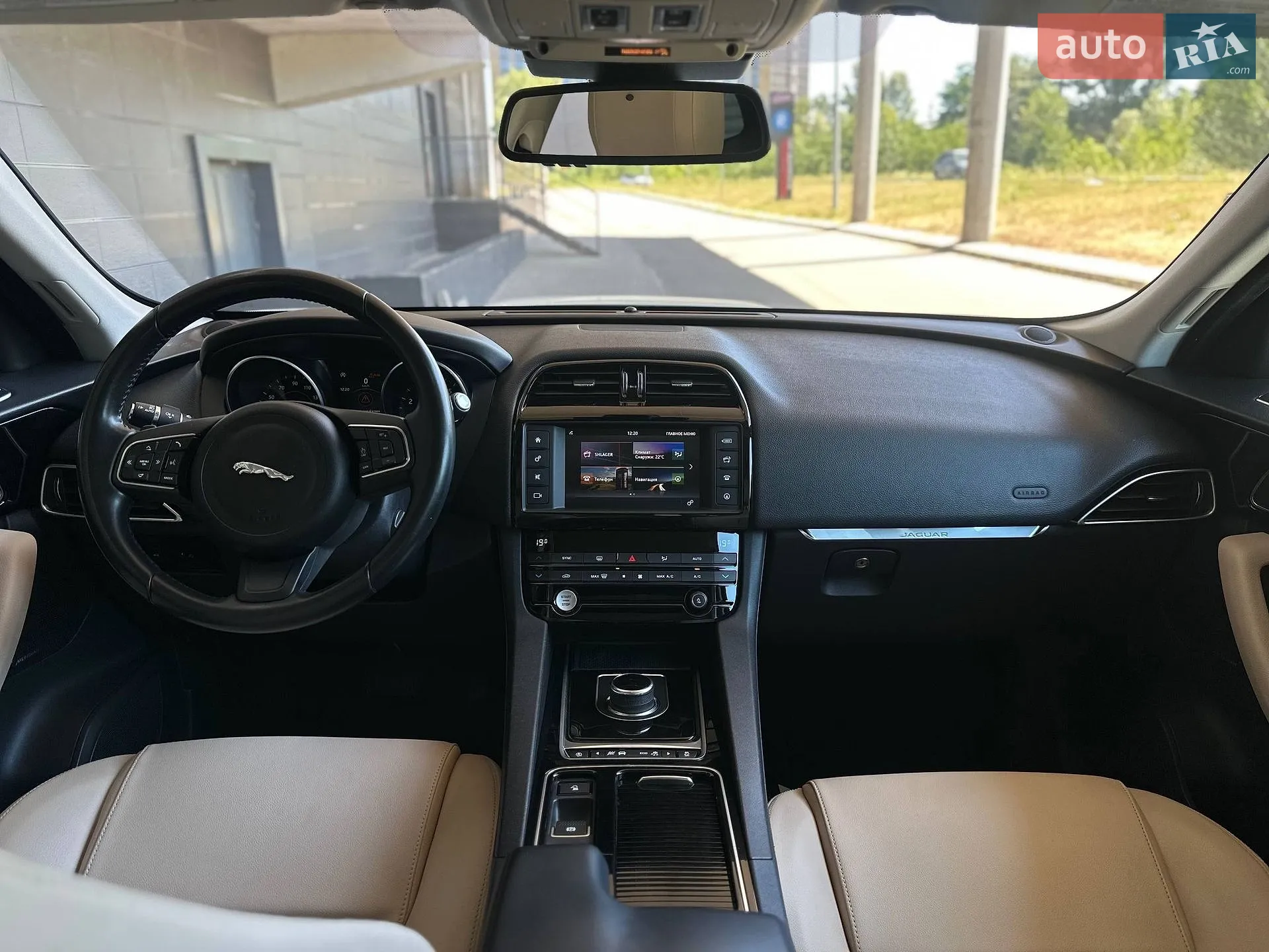 2017 Jaguar F-Pace - мініатюра 15