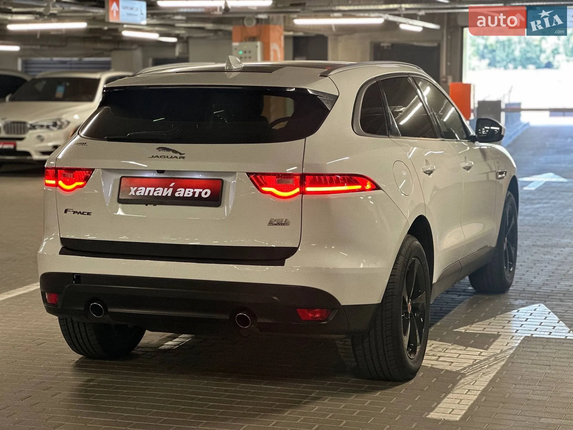 2017 Jaguar F-Pace - мініатюра 8