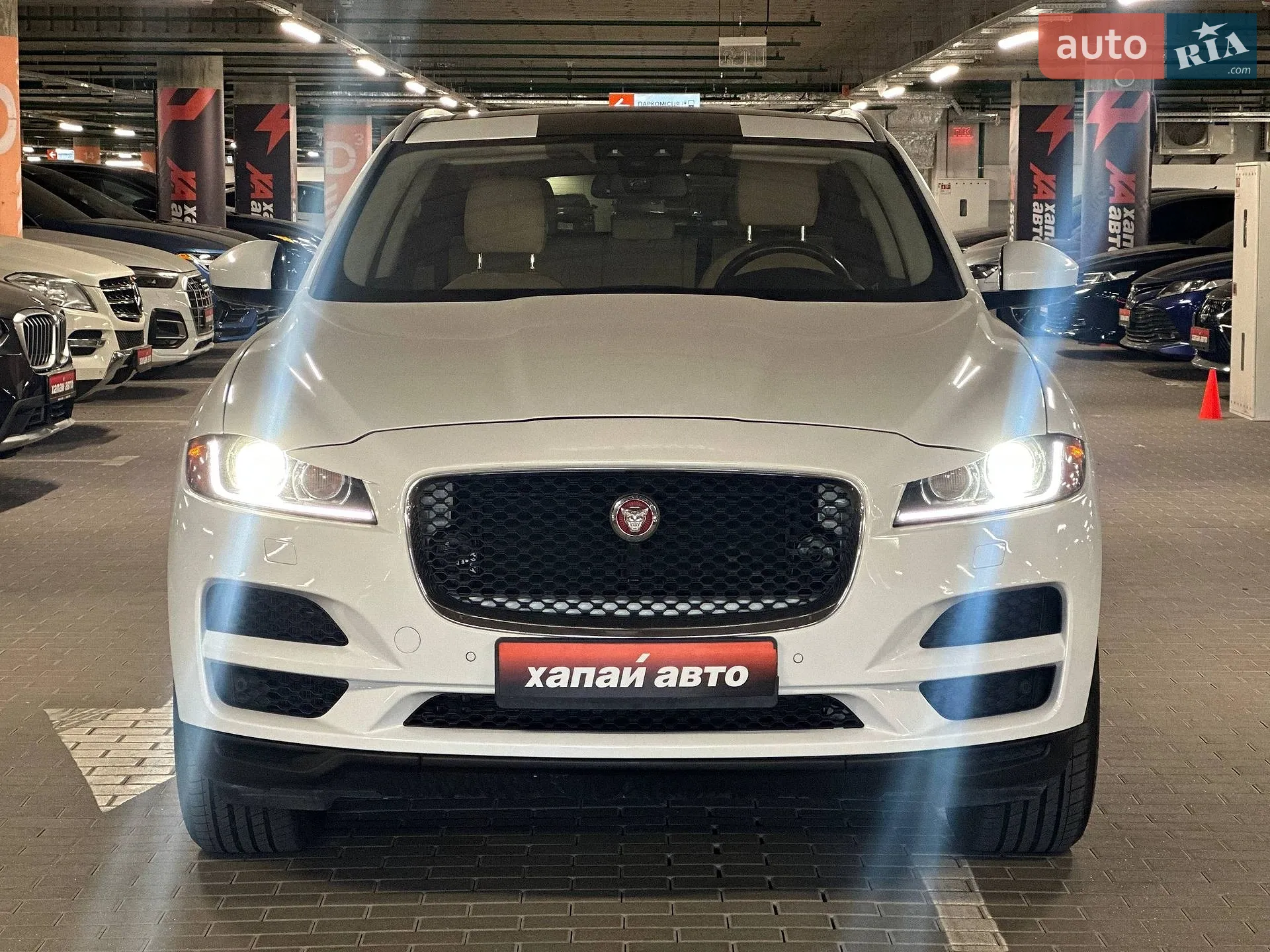 2017 Jaguar F-Pace - мініатюра 2