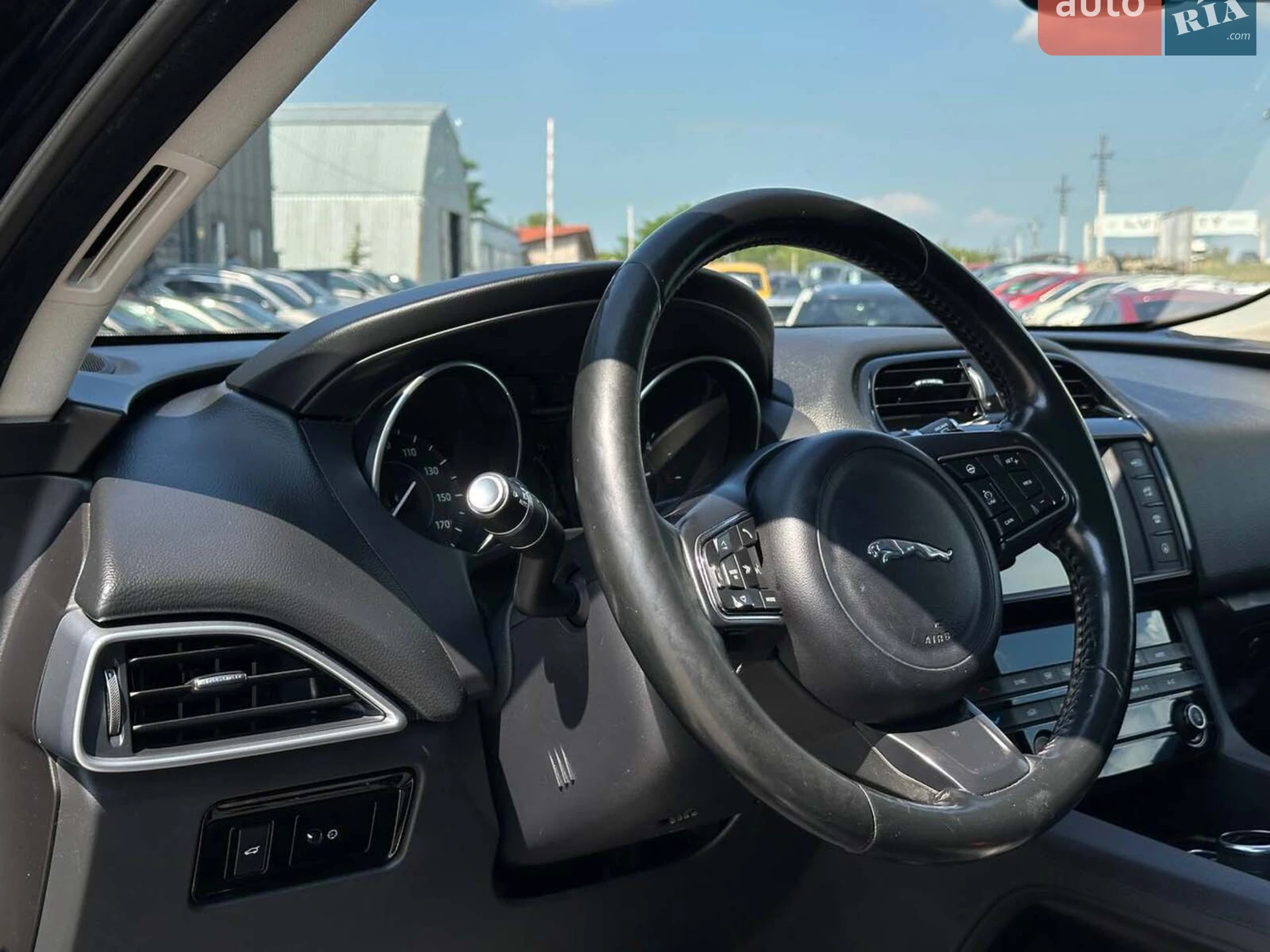 2016 Jaguar F-Pace - мініатюра 39