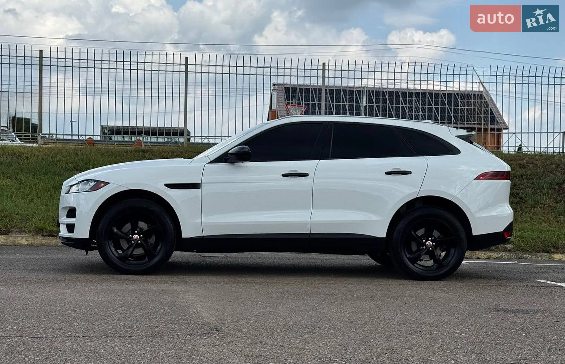 2017 Jaguar F-Pace - мініатюра 7