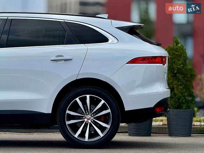 Позашляховик / Кросовер Jaguar F-Pace 2017 в Києві