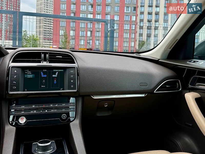 Позашляховик / Кросовер Jaguar F-Pace 2017 в Києві