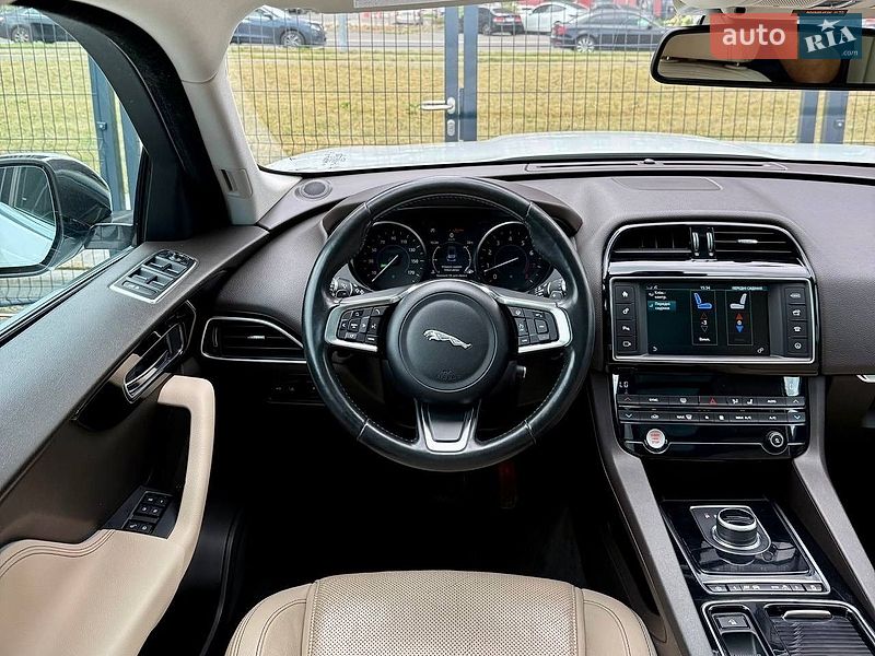 Позашляховик / Кросовер Jaguar F-Pace 2017 в Києві