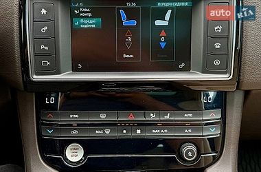 Позашляховик / Кросовер Jaguar F-Pace 2017 в Києві
